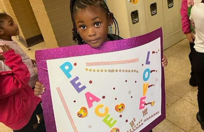   Peace Day Little Girl 